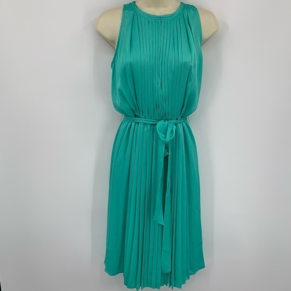 DVF Diane von Furstenberg Ria Crest green pleat shift dress chiffon Medium new 8